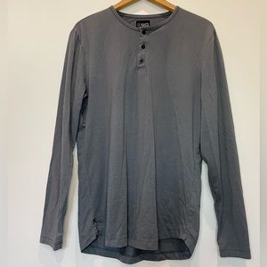 Cuts Clothing AO Long Sleeve Henley Curve-Hem Tee